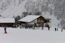 Ресторан Paznauner Taja с уличным апре-ски баром